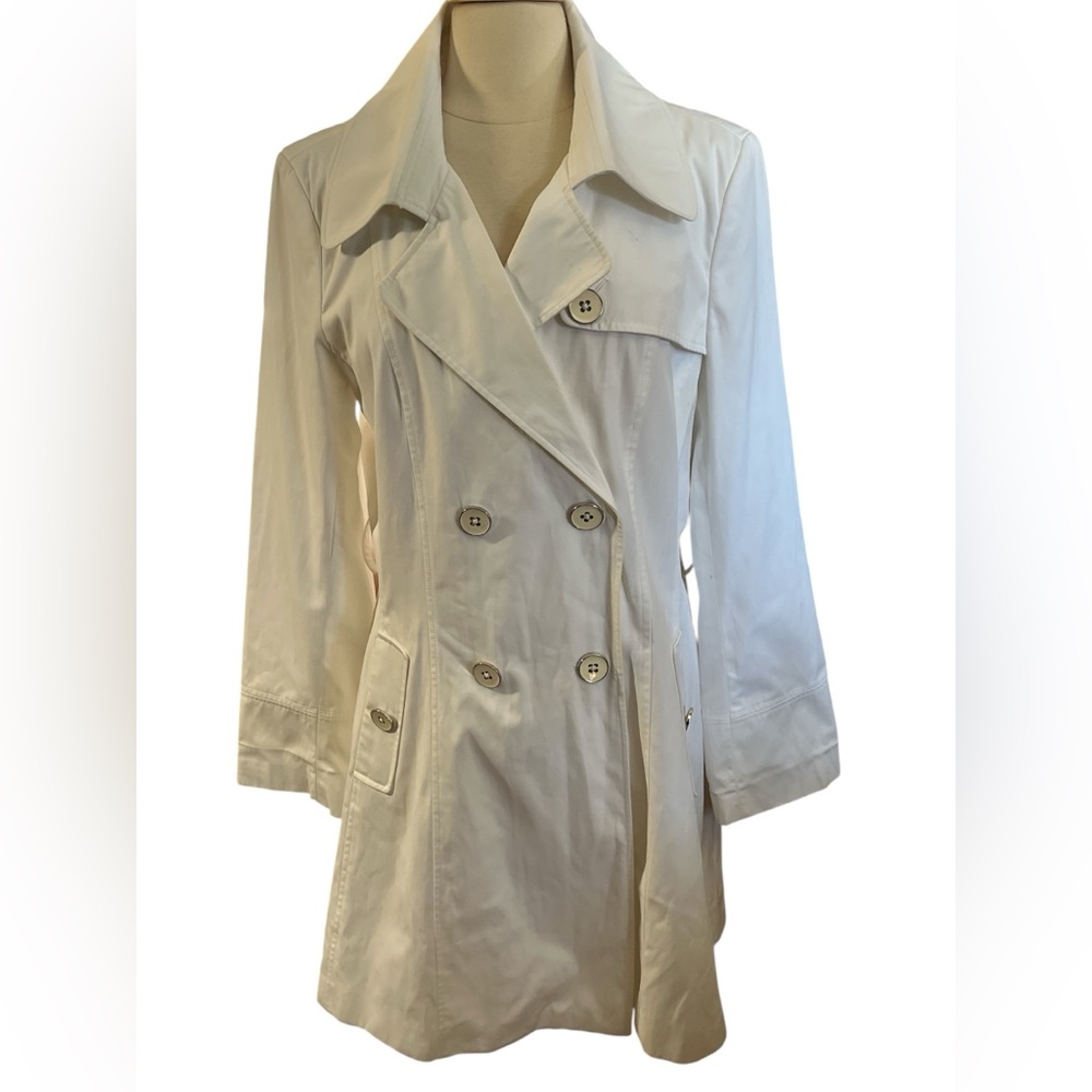 White House Black Market Classic modern White Trench Coat Size XL